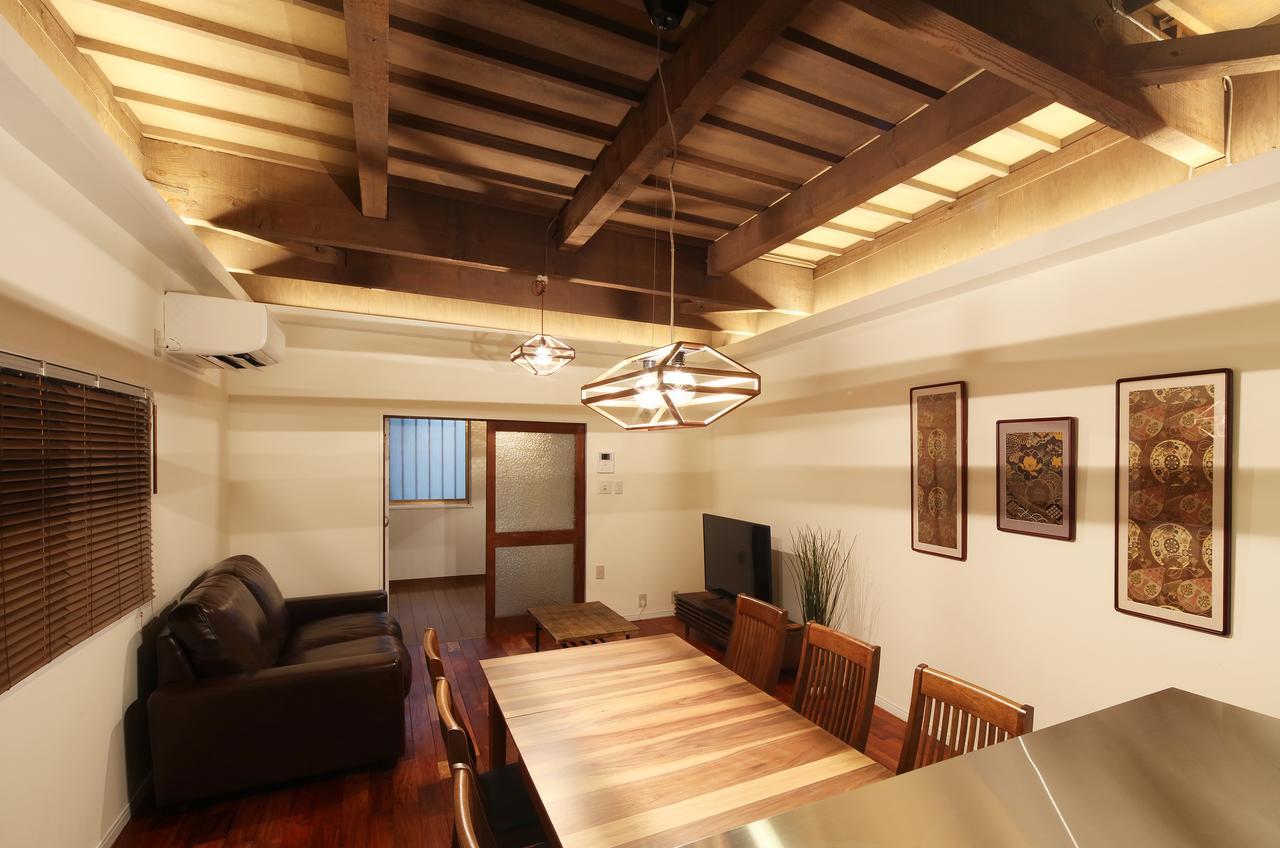 Chikyuutabikazoku Usj Apartment Осака Екстериор снимка