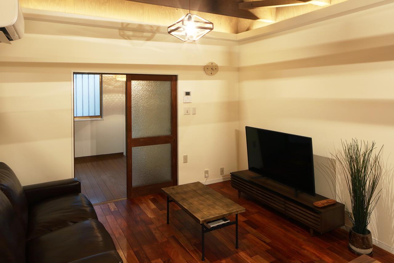 Chikyuutabikazoku Usj Apartment Осака Екстериор снимка
